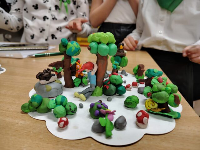 „Plastelinowy świat w trzech wymiarach”